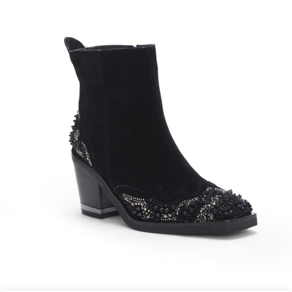 Vince Camuto Black Suede Western/Glam Studded Bootie Size 7M “Drallin” New